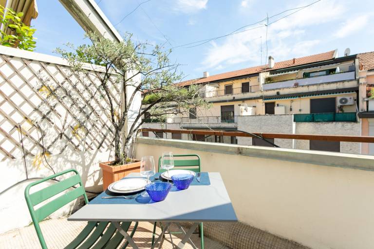 Apartment with terrace | Near Milano Centrale railway station | Panoramic view | Dogs allowed — photo 5