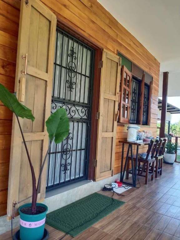 Villa with yard — photo 4