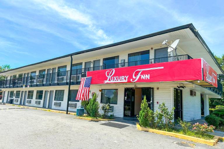 Luxury Inn By OYO Albany in Albany, GA
