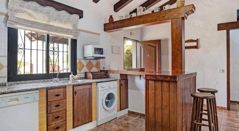 Fully equipped house with private pool, garden & grill | Dogs allowed — photo 5