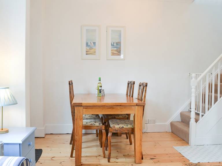 Cottage with yard & terrace | Sea view — photo 4
