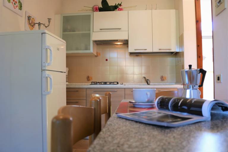 Family-oriented beautiful rental apartment with garden | Garden view | Pets allowed — photo 5