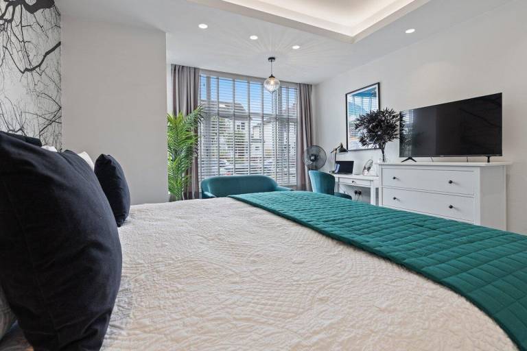 Apartment with patio | Perfect for remote work | Pets are welcome — photo 2