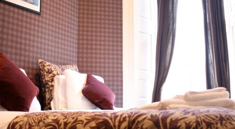 Holiday apartment | Next to Edinburgh Castle in Edinburgh