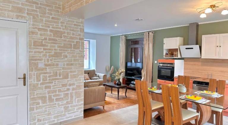 Holiday apartment with terrace | Good for workation in Beaune