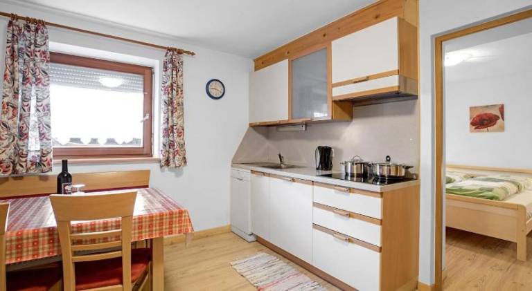 Rental apartment with 2 rooms for 6 persons — photo 4