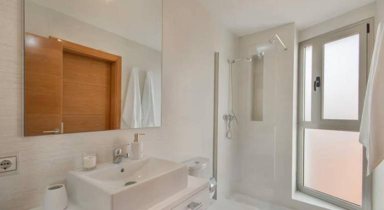 Holiday apartment with 3 rooms for 6 persons — photo 2