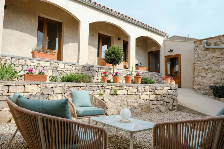 Holiday Home 'Comalats' with Private Pool, Private Terrace and Wi-Fi in Lleida