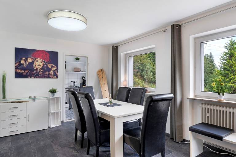 Apartment 'Villa Eichwald' with Shared Garden, Balcony and Wi-Fi — photo 5