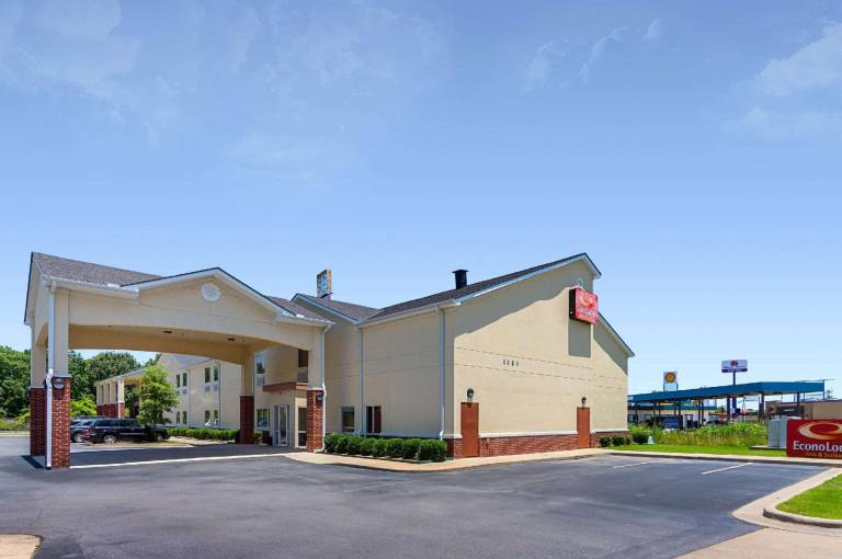 Econo Lodge Inn & Suites Pritchard Road North Little Rock in North Little Rock, AR