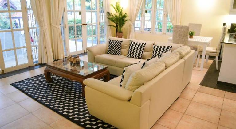 Charming villa with pool, hot tub & yard | Dogs allowed in Rawai