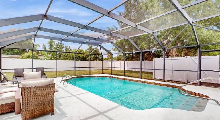 Spacious house with pool | Pet-friendly — photo 5