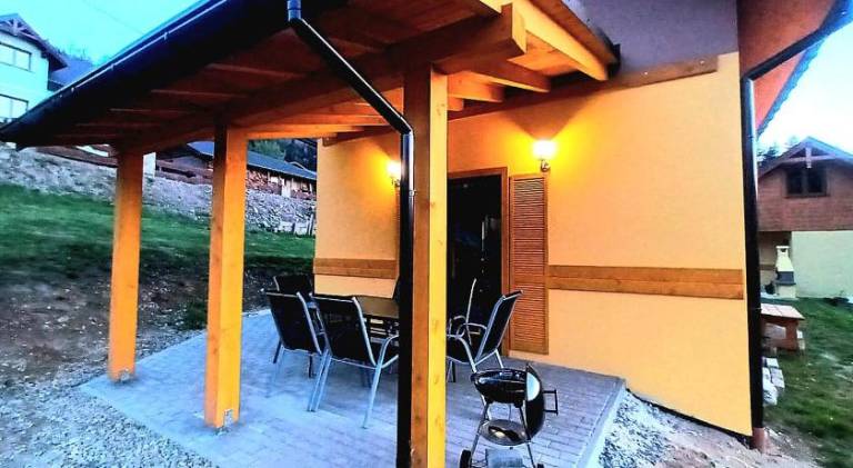 Beautiful chalet with BBQ & patio | Dogs allowed — photo 4