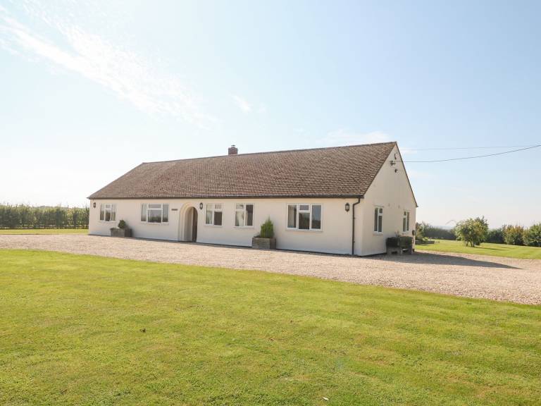 Cabin  Witney