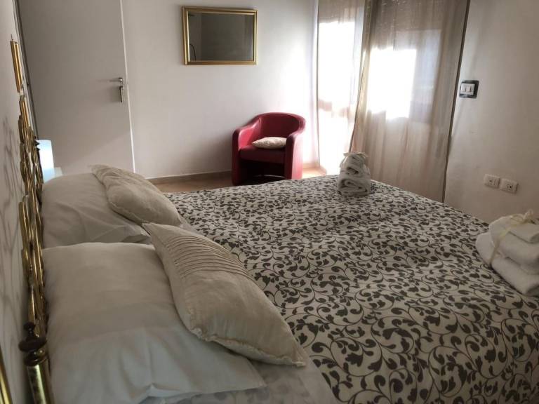Apartment with 2 rooms for 6 persons — photo 2