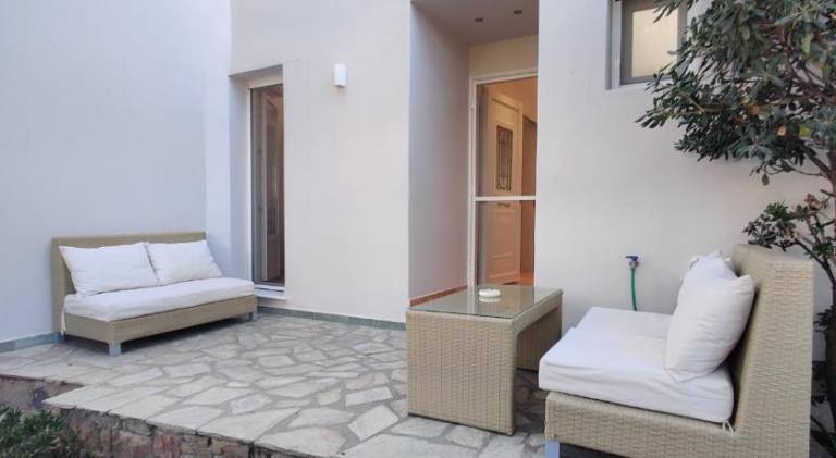 Rental apartment with pool — photo 5