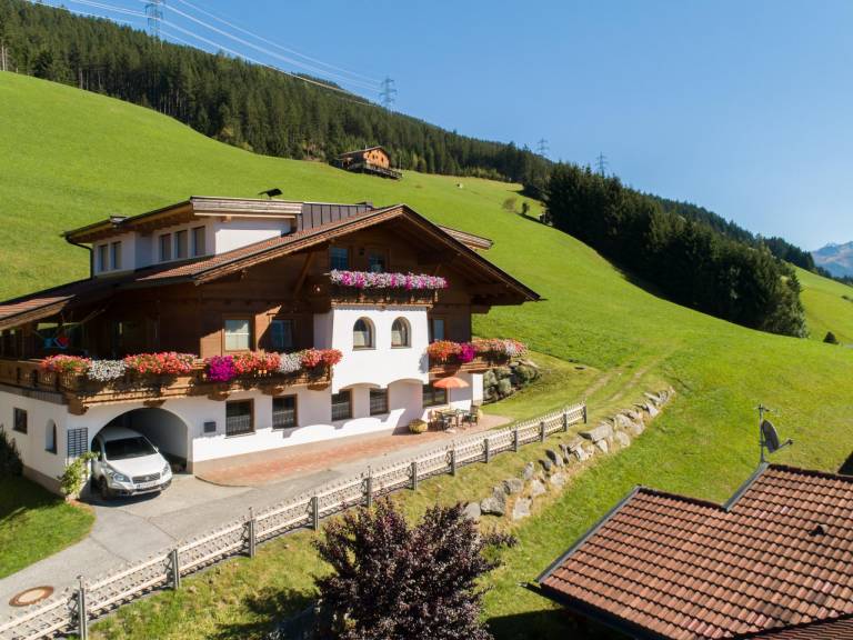 Sonnige Wohnung mit Terrasse