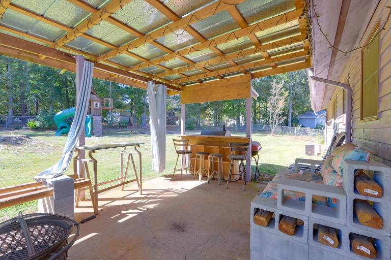Playground & Grill: Pet-Friendly Griffin Getaway! — photo 5