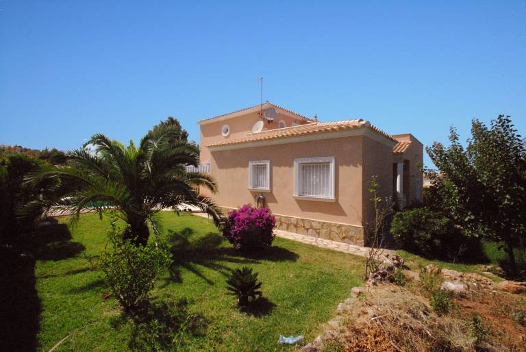 Villa with garden, private pool & terrace — photo 3