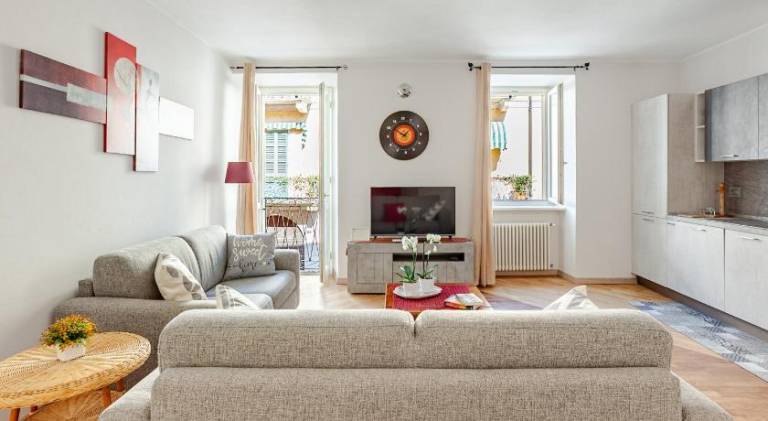 Holiday apartment with 2 rooms for 6 persons in Novara