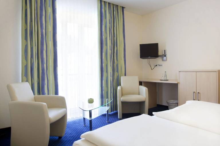City Hotel