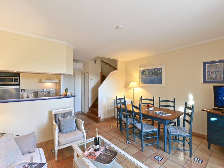 Child-friendly house with terrace, pool & yard | Sea view | Pet-friendly — photo 4