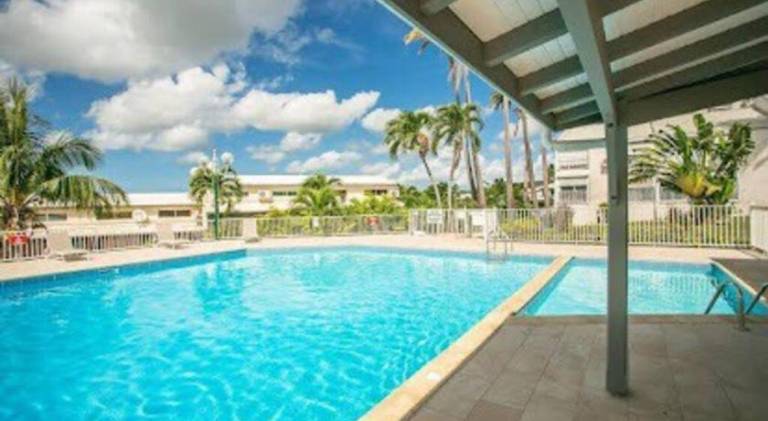 Rental apartment with garden, private pool & terrace | Beach nearby | Good for workation | Pets are welcome in Le Gosier