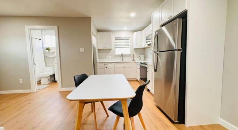 House with 1 room for 2 persons in San Antonio, TX