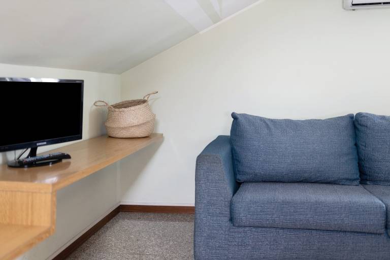Holiday apartment with yard & fast internet | Garden view — photo 3