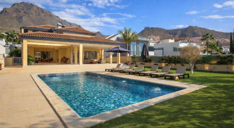 Villa with barbeque, private pool & patio in Adeje