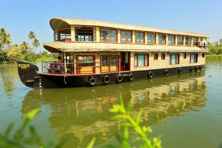Houseboat Thathampally