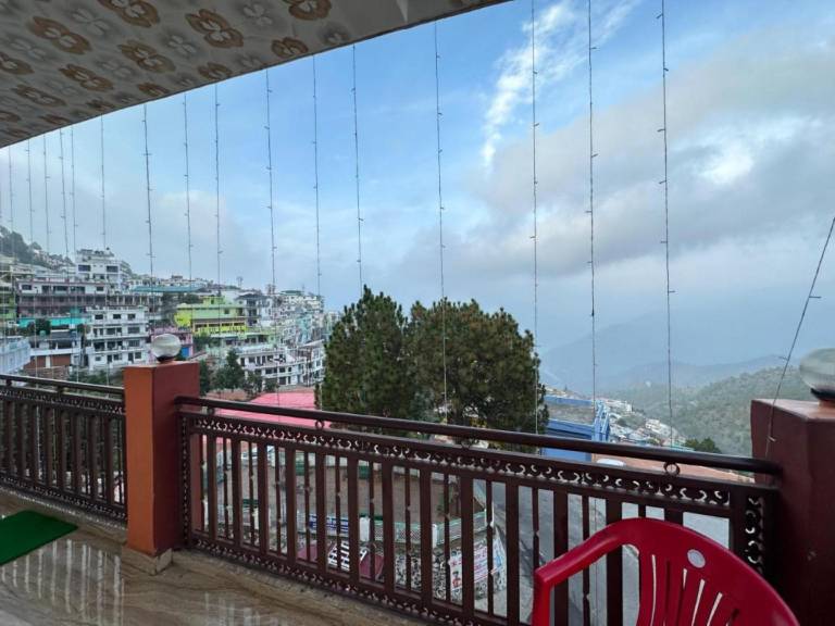 Goroomgo Maheshwari & Banquet Hall Tehri — photo 4