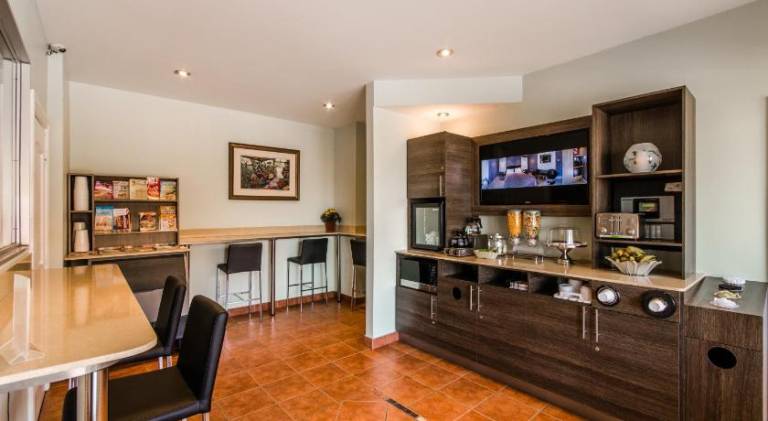 Olux Hotel-Motel-Suites — photo 2