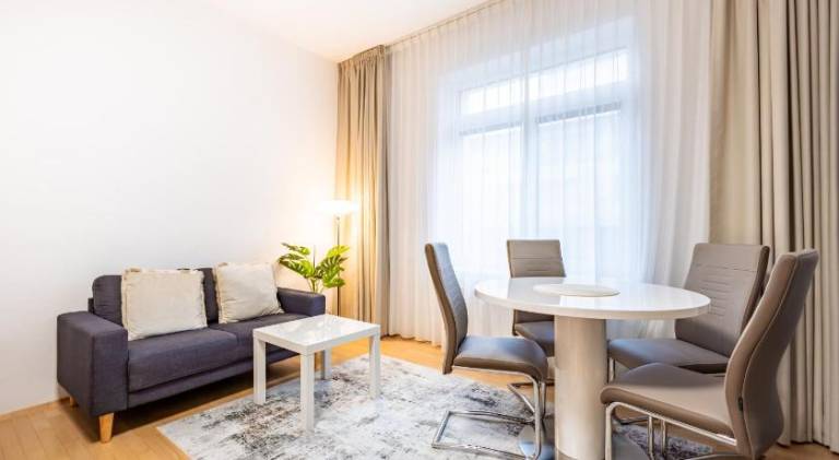 ADM Central Modern Place - Coffee, Wifi, AC, TV — photo 3