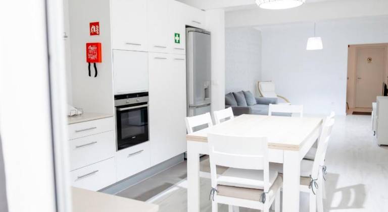 Fully equipped vacation home with terrace | Pet-friendly — photo 3