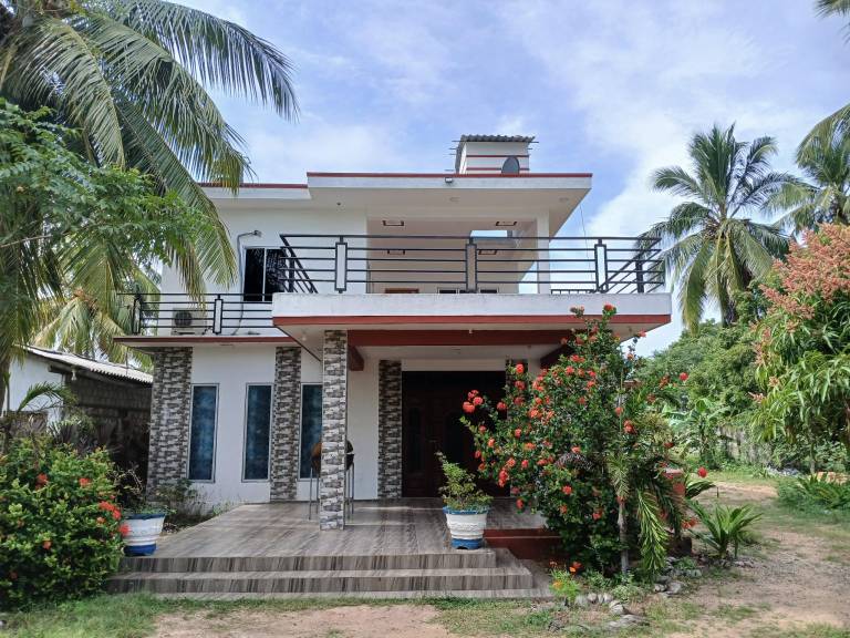 Villa Iqbalnagar