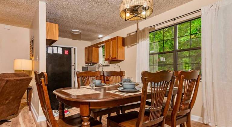 House with jacuzzi | Pet-friendly — photo 2