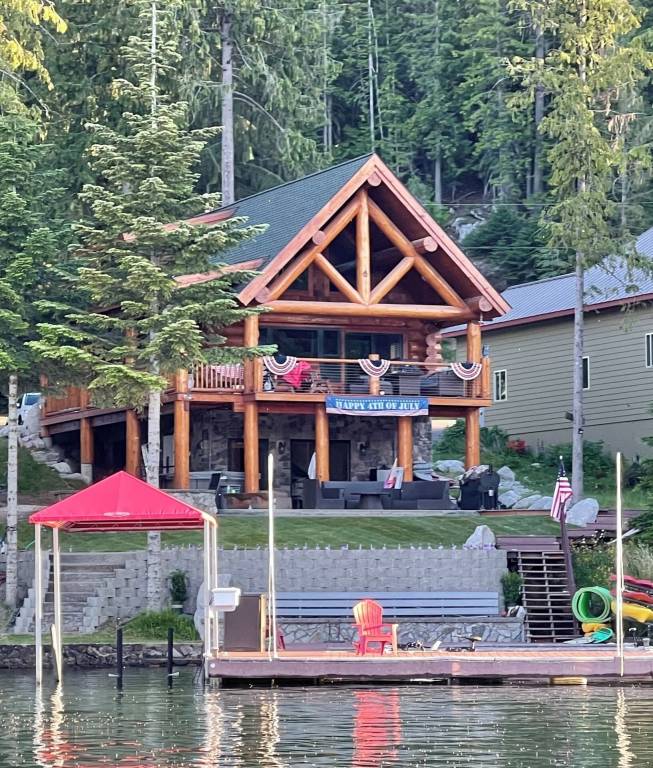Cabin Sagle