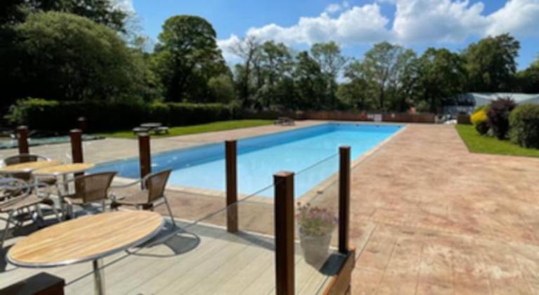 Rental apartment with pool — photo 3