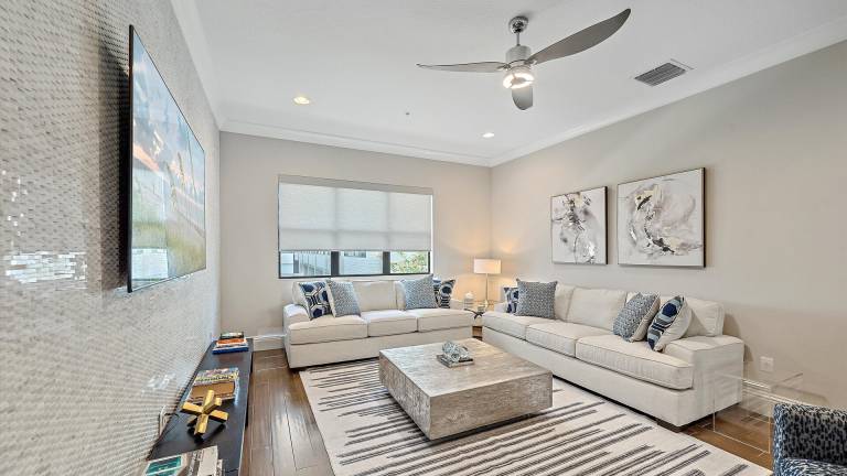 Family-friendly apartment with patio & private pool | Pets are welcome — photo 5