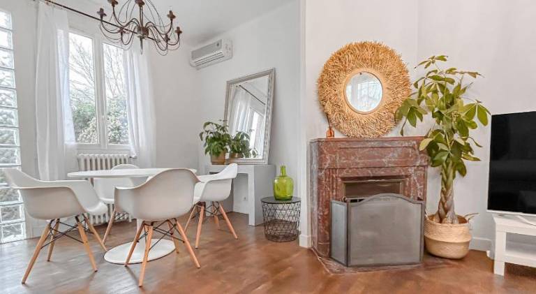 House with 2 rooms for 6 persons in Versailles