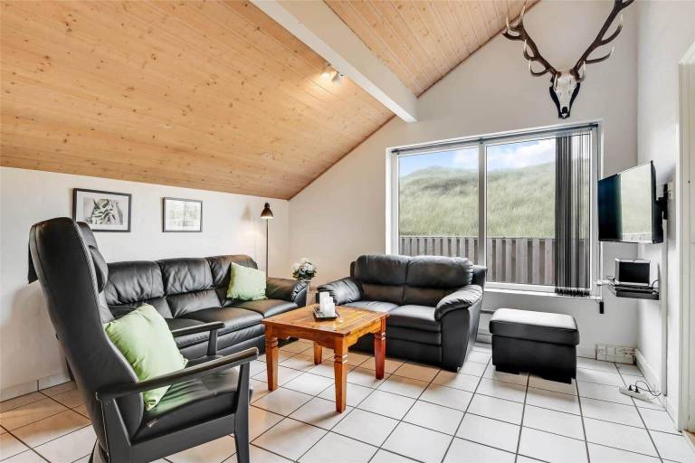 Vacation home with patio, sauna & grill — photo 4