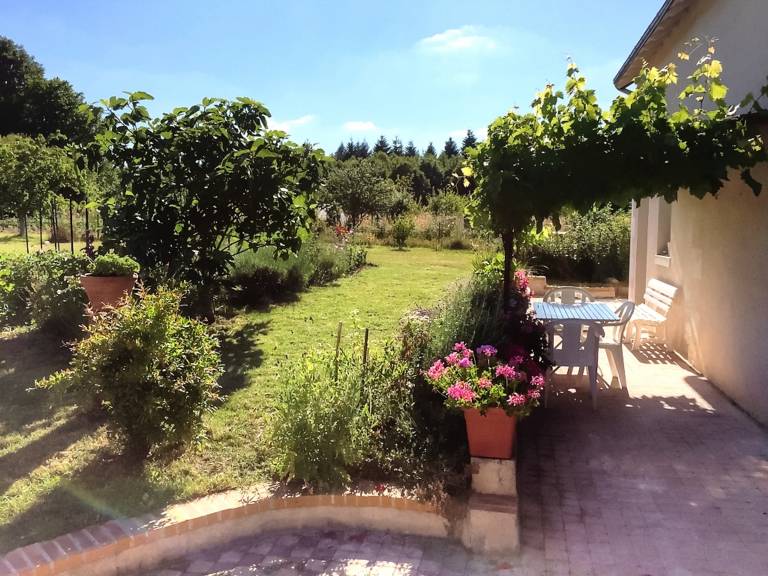 Fully equipped cottage with yard & BBQ | Pets are welcome — photo 3