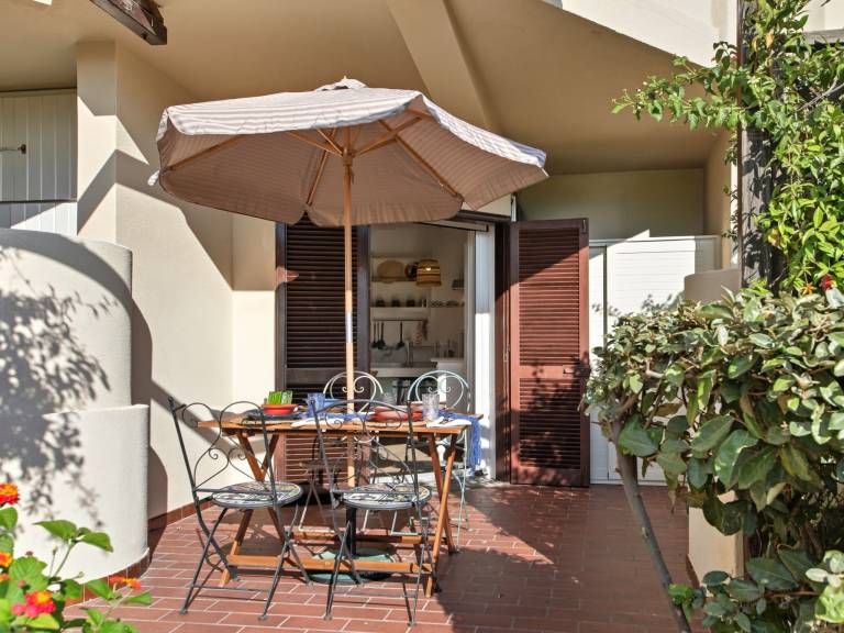 Fully equipped pleasant rental apartment with terrace, pool & garden | Beach nearby | Pet-friendly — photo 2