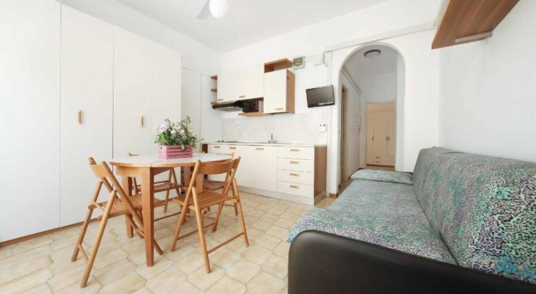 Serviced apartment for 6 persons — photo 2