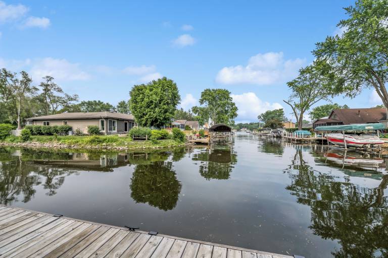 House  Fox Lake