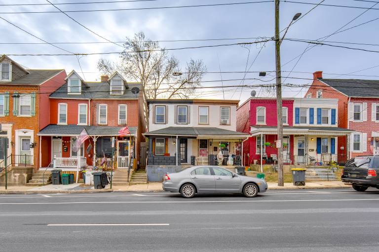 WFH Space & Yard! Walkable Lancaster Row Home — photo 4
