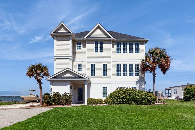 House Emerald Isle