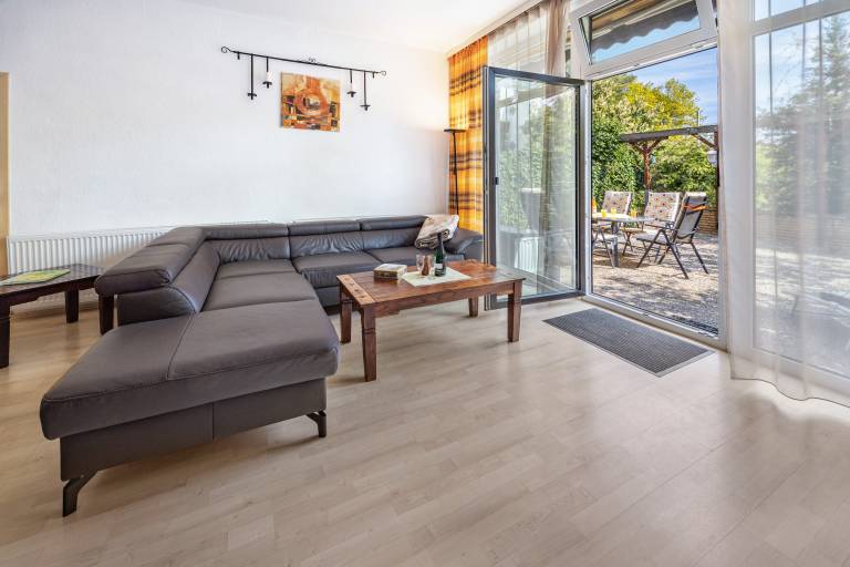 Holiday apartment with garden, terrace & BBQ | Garden view — photo 2