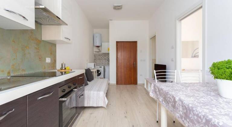 Rental apartment with terrace & garden — photo 4